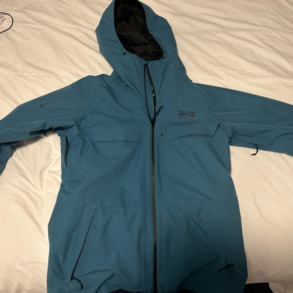 Mountain Hardware men’s ski jacket gore tex size medium